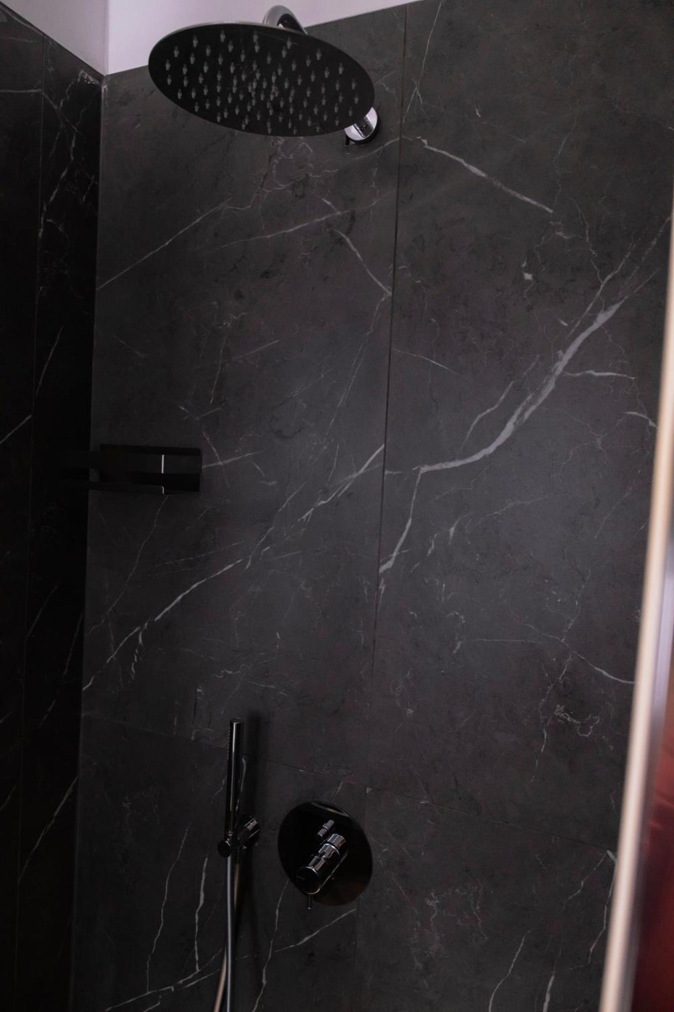 Barneys Design Apartment Tarente Buitenkant foto